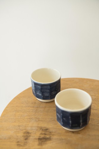 ANGLED ESPRESSO. MĖLYNAS PIEŠTUKAS