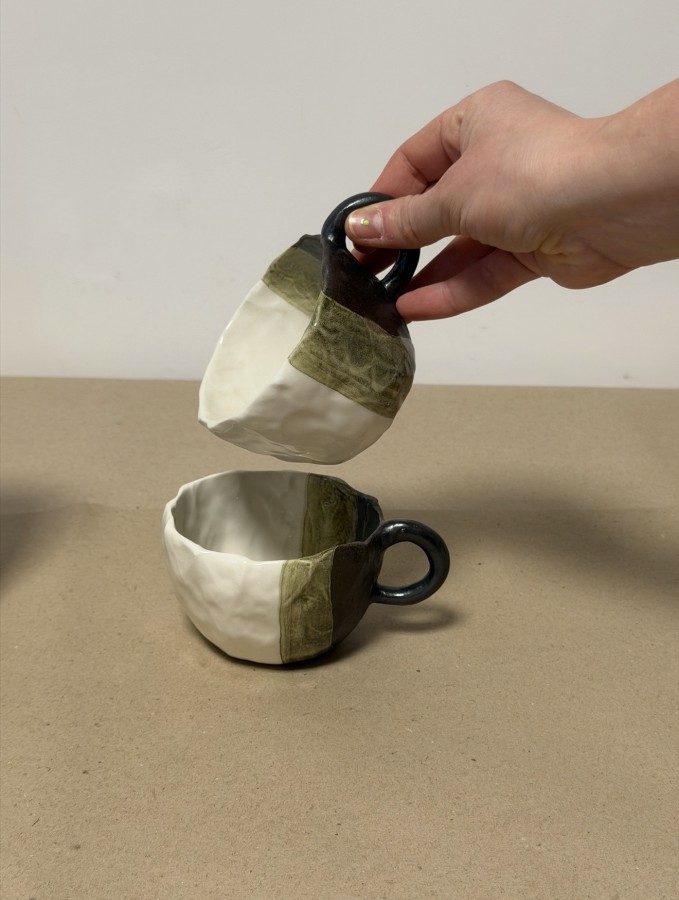 KLASIKA. JUODA BALTA